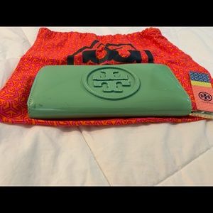 Tory Burch Continental Wallet